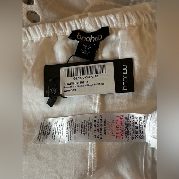 👗Boohoo - Premium Eyelet Ruffle Detail Maxi Dress, size 8 - Picture 7 of 11